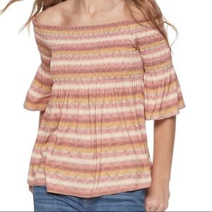 ❗️MUST GO❗️Rewind Off the Shoulder Top